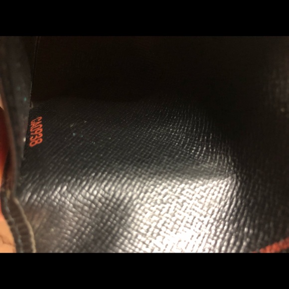 🔴SOLD🔴Authentic Louis Vuitton Key Case Black Epi - Picture 7 of 7